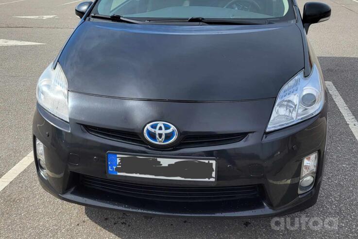 Toyota Prius 3 generation [restyling] Hatchback