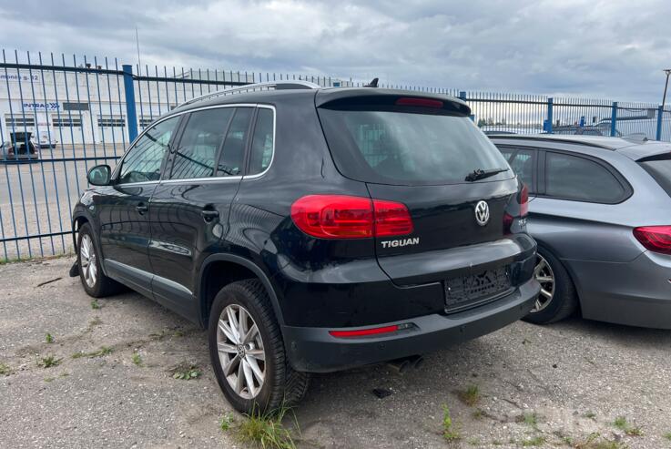 Volkswagen Tiguan 1 generation [restyling] Crossover