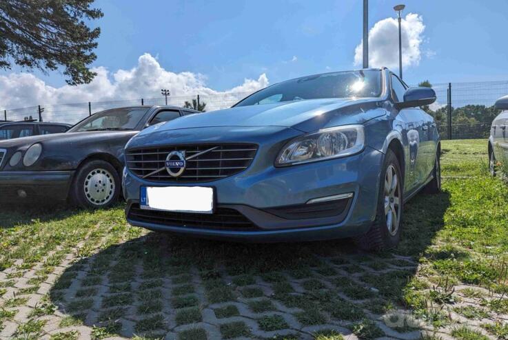 Volvo V60 1 generation [restyling] wagon 5-doors