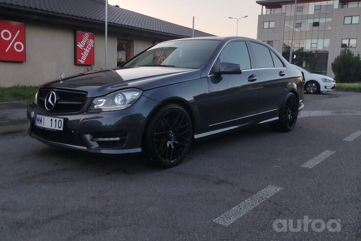 Mercedes-Benz C-Class W204/S204 Sedan