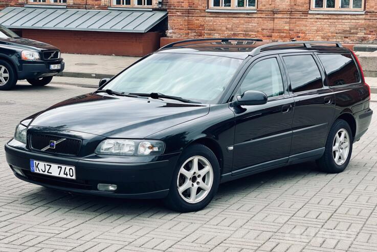 Volvo V70 2 generation wagon