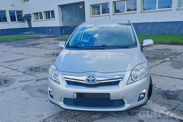 Toyota Auris 1 generation [restyling] Hybrid hatchback 5-doors