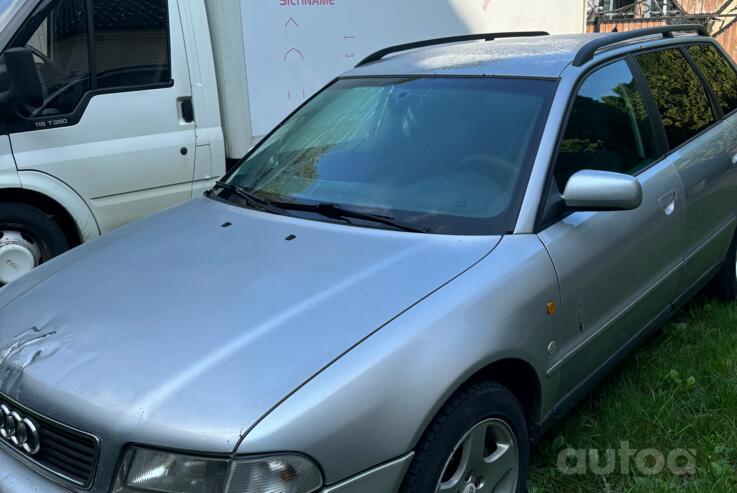 Audi A4 B5 Avant wagon 5-doors