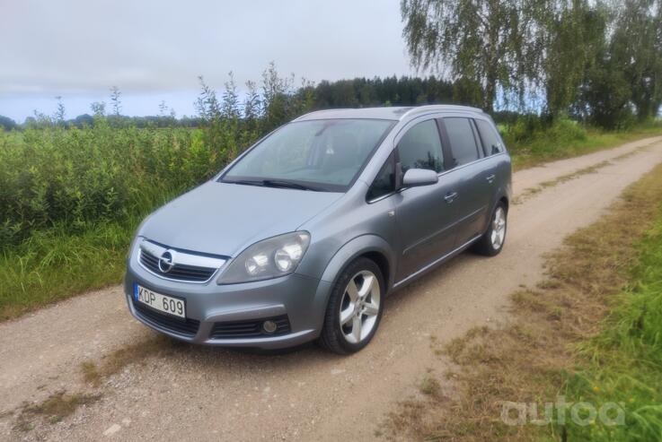 Opel Zafira B Minivan 5-doors