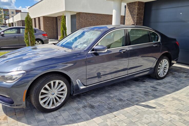 BMW 7 Series G11/G12 Sedan