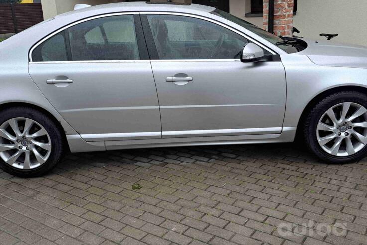 Volvo S80