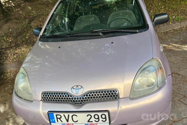 Toyota Yaris 1 generation