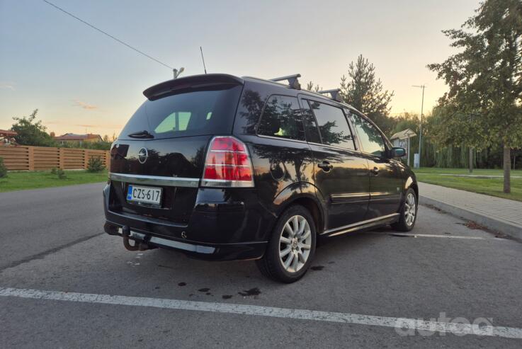 Opel Zafira B OPC minivan 5-doors