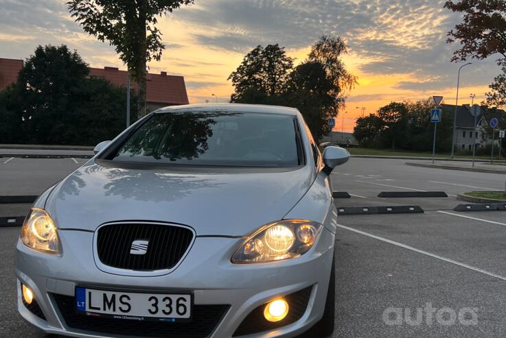 SEAT Leon 2 generation [restyling] Hatchback 5-doors