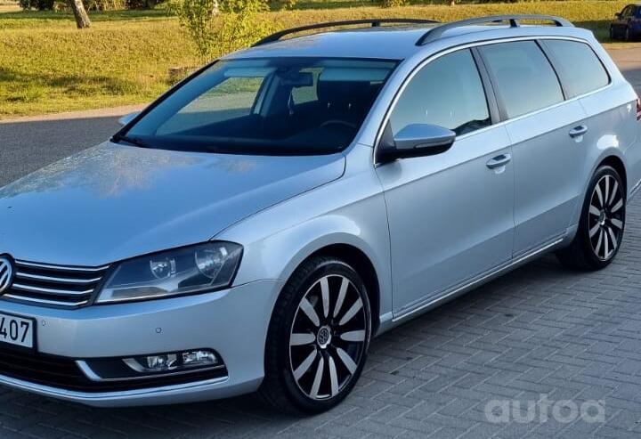 Volkswagen Passat B7 Variant Alltrack wagon 5-doors