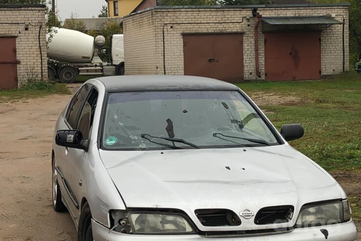 Nissan Primera P11 Sedan