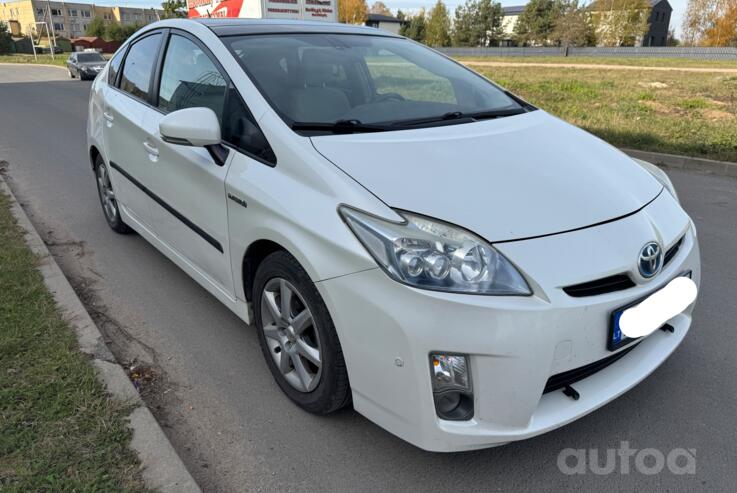 Toyota Prius 3 generation Hatchback 5-doors