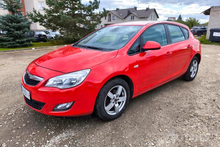 Opel Astra J Hatchback 5-doors