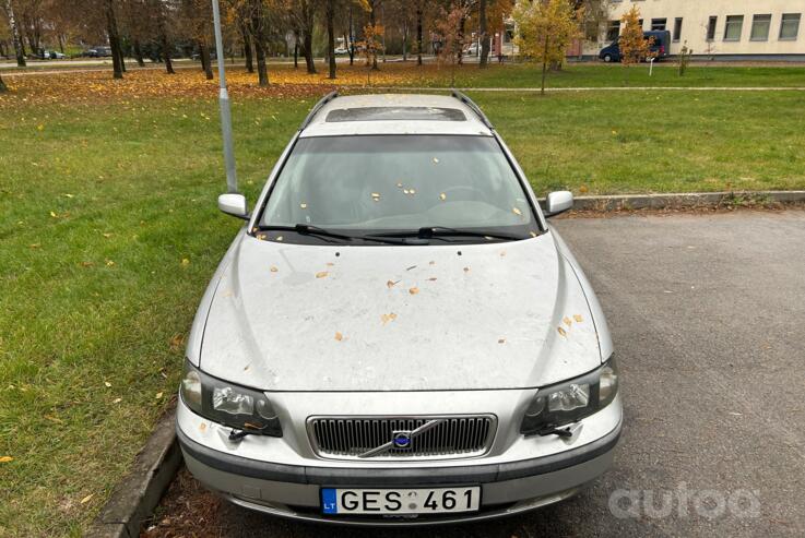 Volvo V70 2 generation wagon