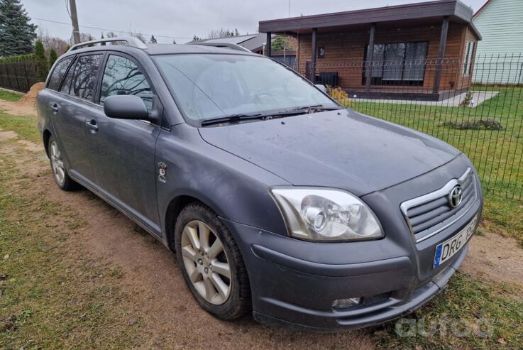 Toyota Avensis 2 generation wagon