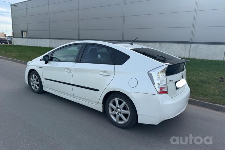 Toyota Prius 3 generation Hatchback 5-doors