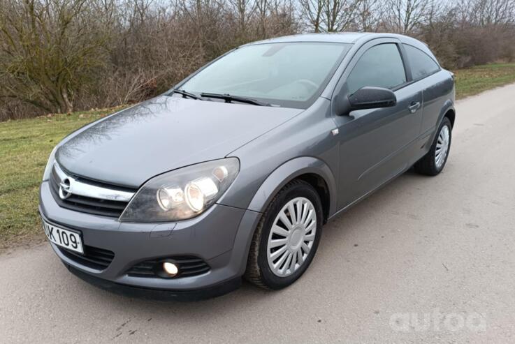 Opel Astra H Hatchback