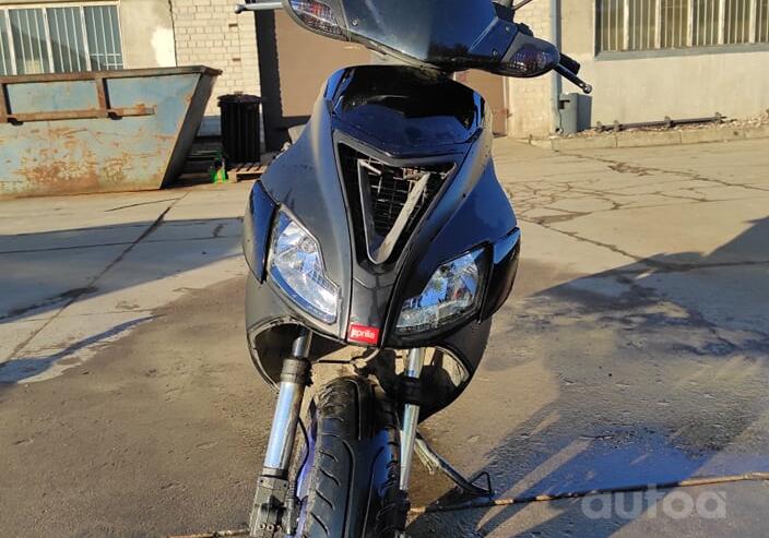 Aprilia SR