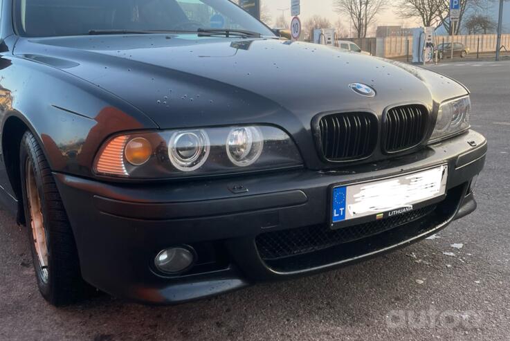 BMW 5 Series E39 Sedan 4-doors