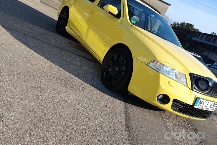 Skoda Octavia 2 generation Combi RS wagon 5-doors
