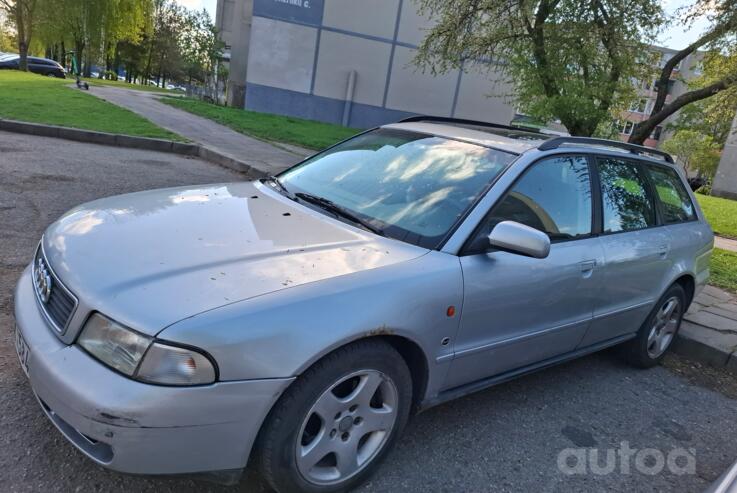 Audi A4 B5 Avant wagon 5-doors