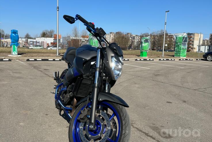 Yamaha XJ