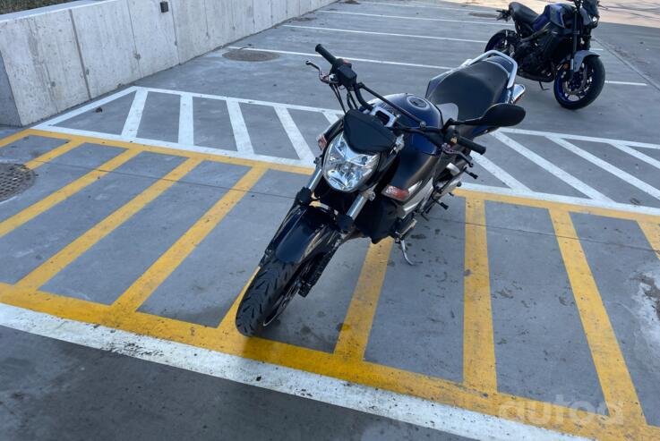 Suzuki GSR 600