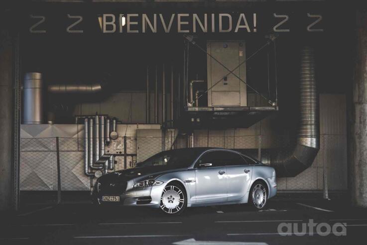 Jaguar XJ