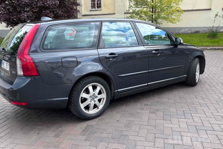 Volvo V50