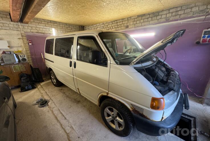 Volkswagen Transporter T4 Minivan 4-doors