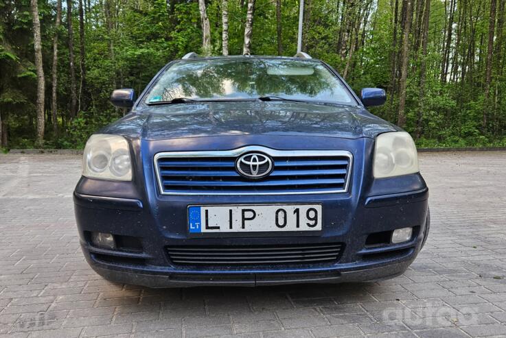 Toyota Avensis 2 generation wagon