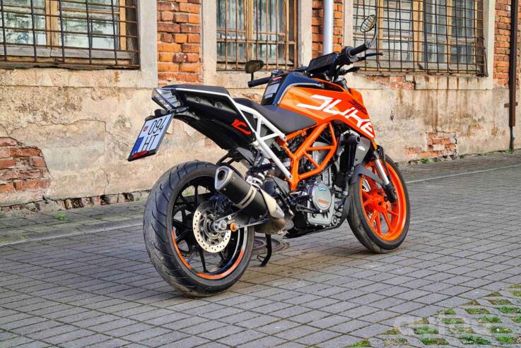 KTM Duke
