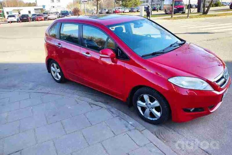 Honda FR-V