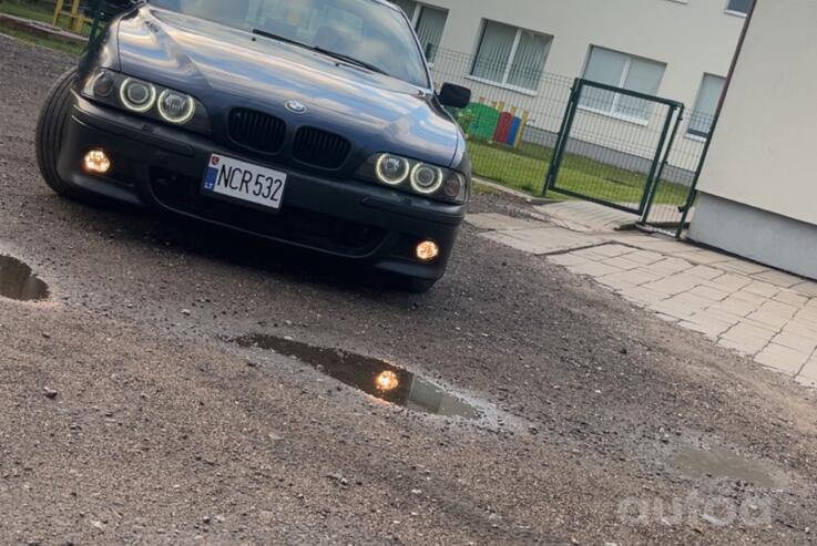 BMW 5 Series E39 Sedan 4-doors