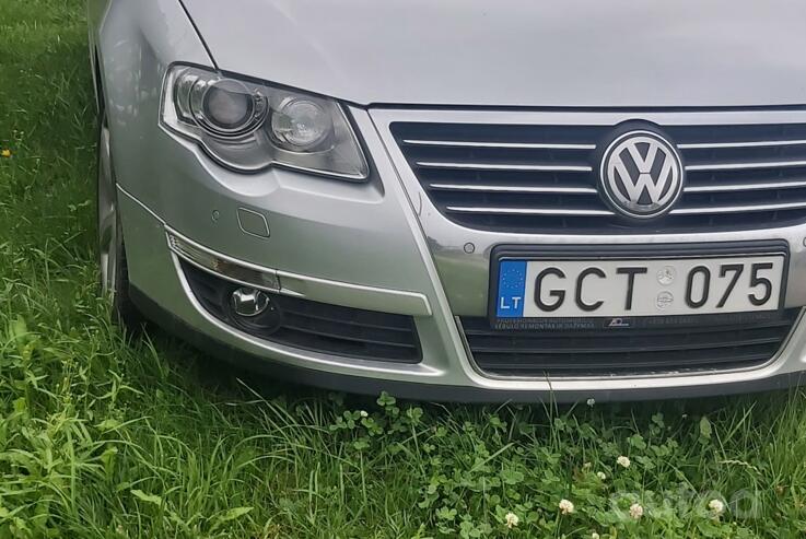Volkswagen Passat B6 wagon 5-doors