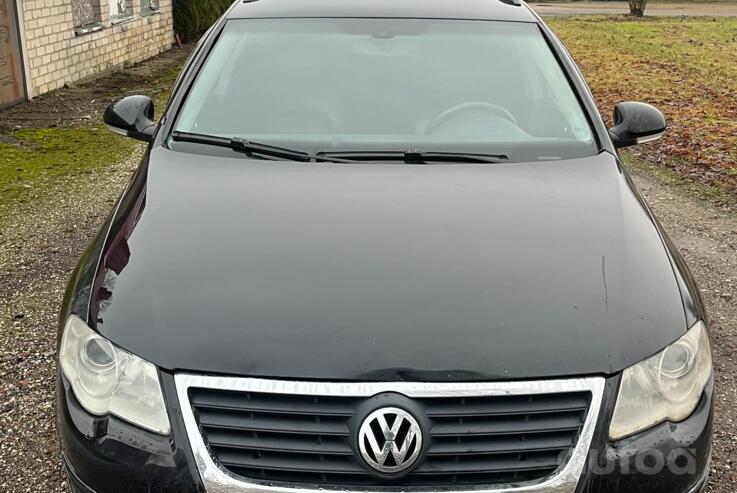 Volkswagen Passat B6 wagon 5-doors