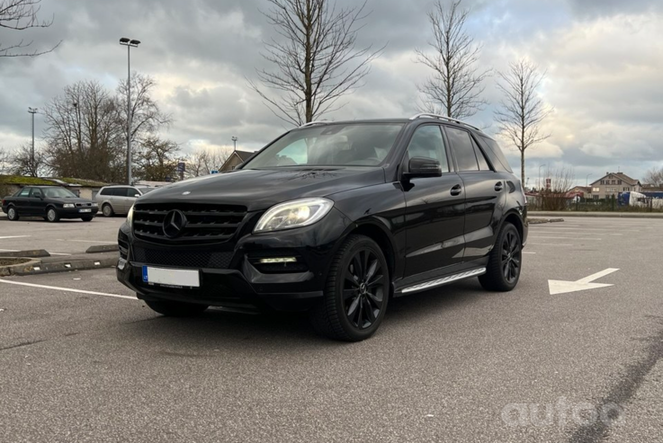 Mercedes-Benz M-Class W166 Crossover 5-doors
