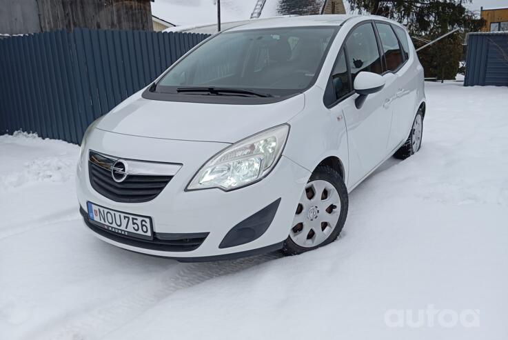 Opel Meriva 2 generation Minivan