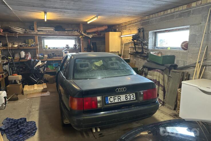 Audi 100 4A/C4 Sedan