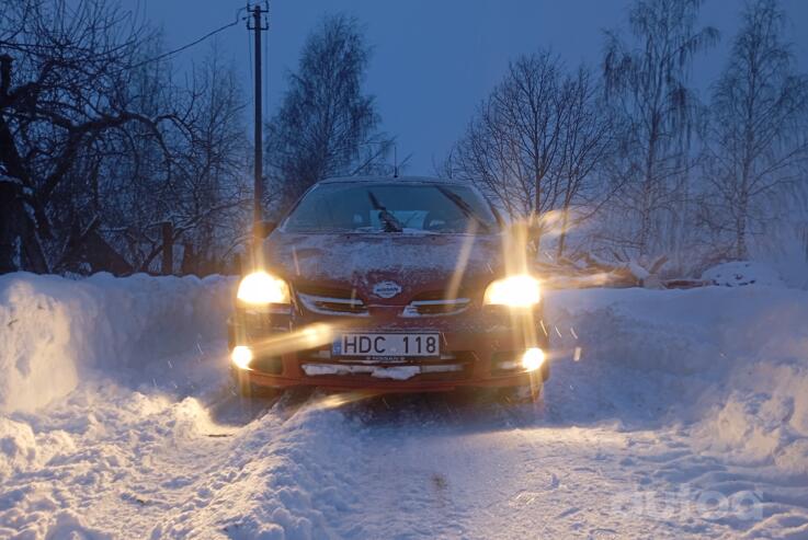 Nissan Almera Tino 1 generation [restyling]