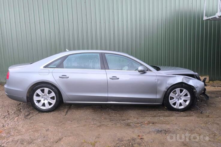 Audi A8 D4/4H Sedan