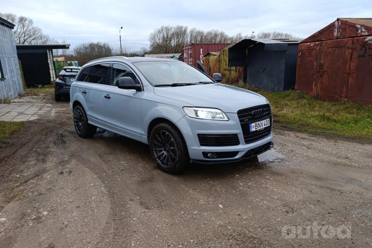 Audi Q7 4L Crossover