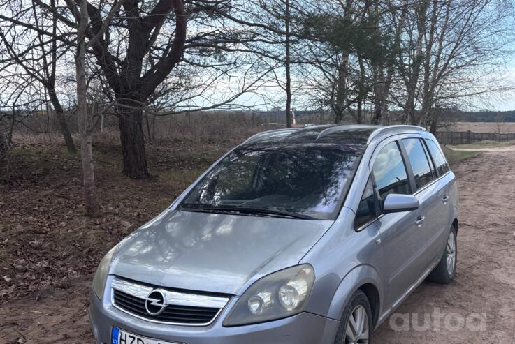 Opel Zafira B Minivan 5-doors