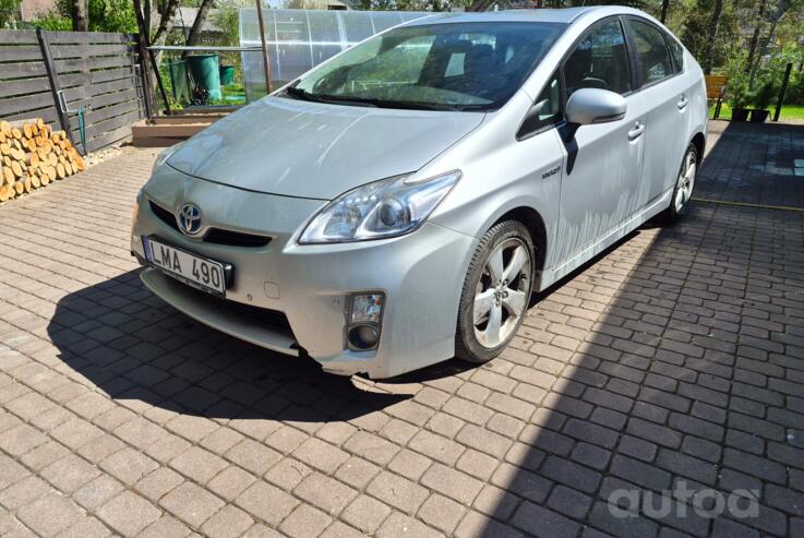 Toyota Prius 3 generation Hatchback 5-doors