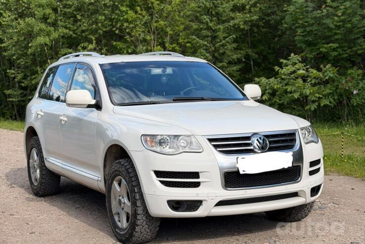Volkswagen Touareg 1 generation Crossover