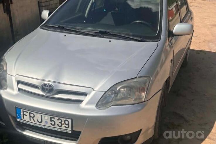 Toyota Corolla E120 Hatchback 5-doors