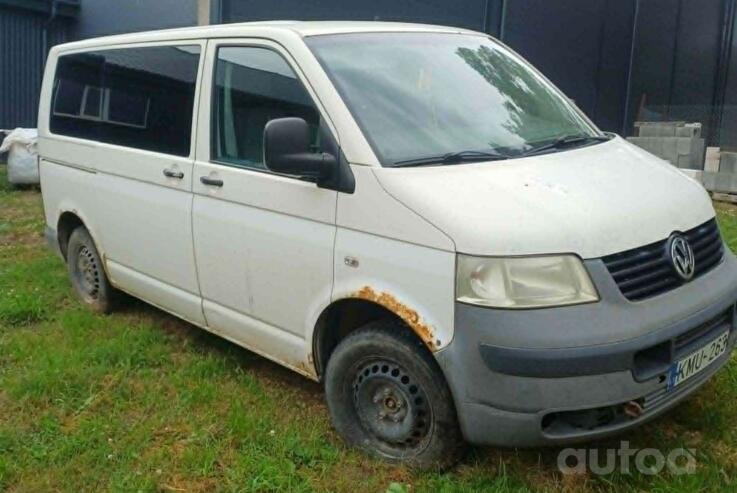 Volkswagen Transporter T5 Minivan 4-doors