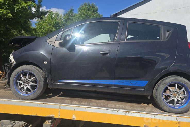Chevrolet Spark M300 Hatchback