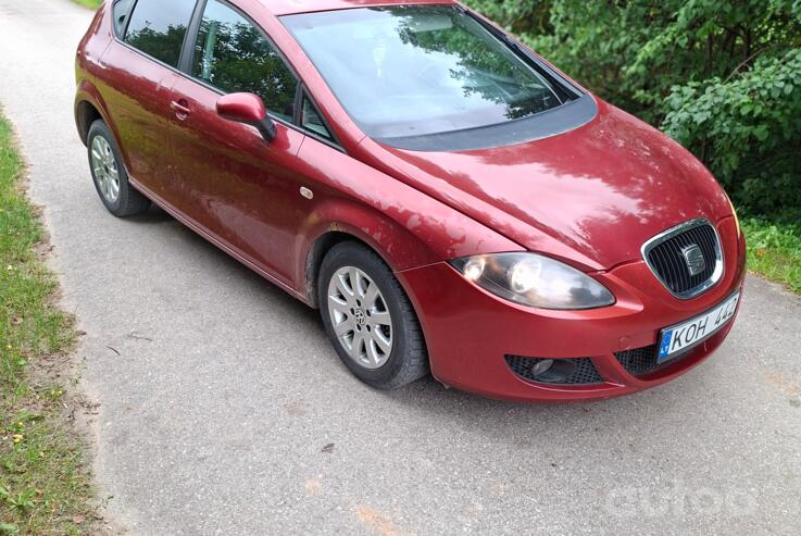 SEAT Leon 2 generation Hatchback 5-doors