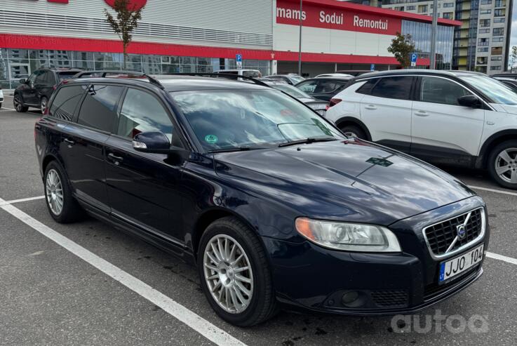 Volvo V70 3 generation wagon